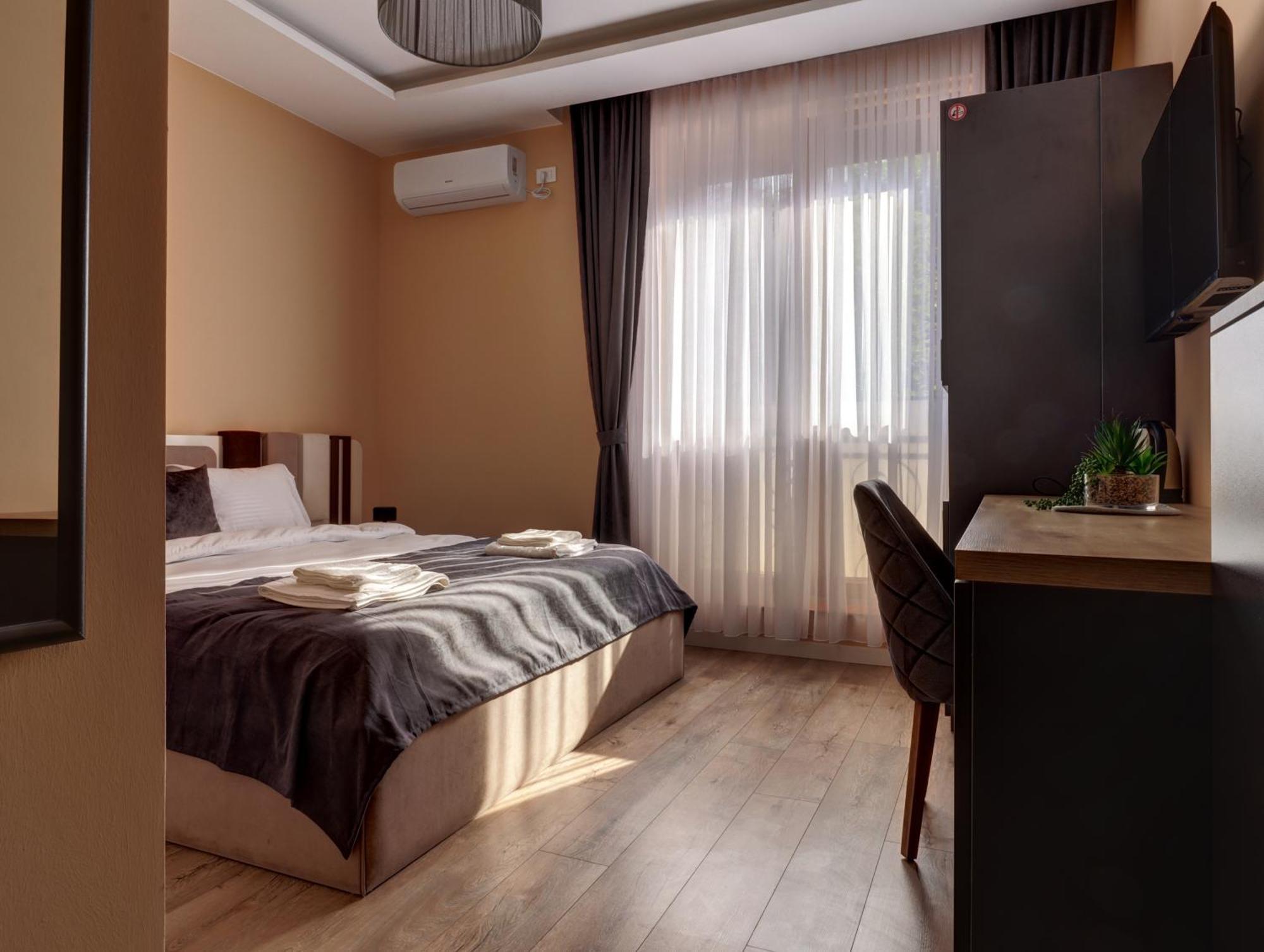Midtown Prishtina Stays - Central Location Pristina Exterior photo